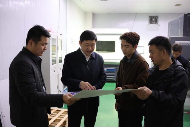 付凯军到乡镇调研走访企业和项目建设