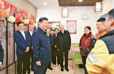 习近平：树立和践行正确政绩观