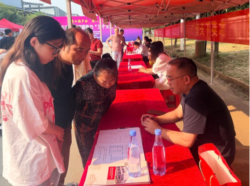 助力“三个大抓”  邵东黑田铺镇专场招聘会送岗赋能